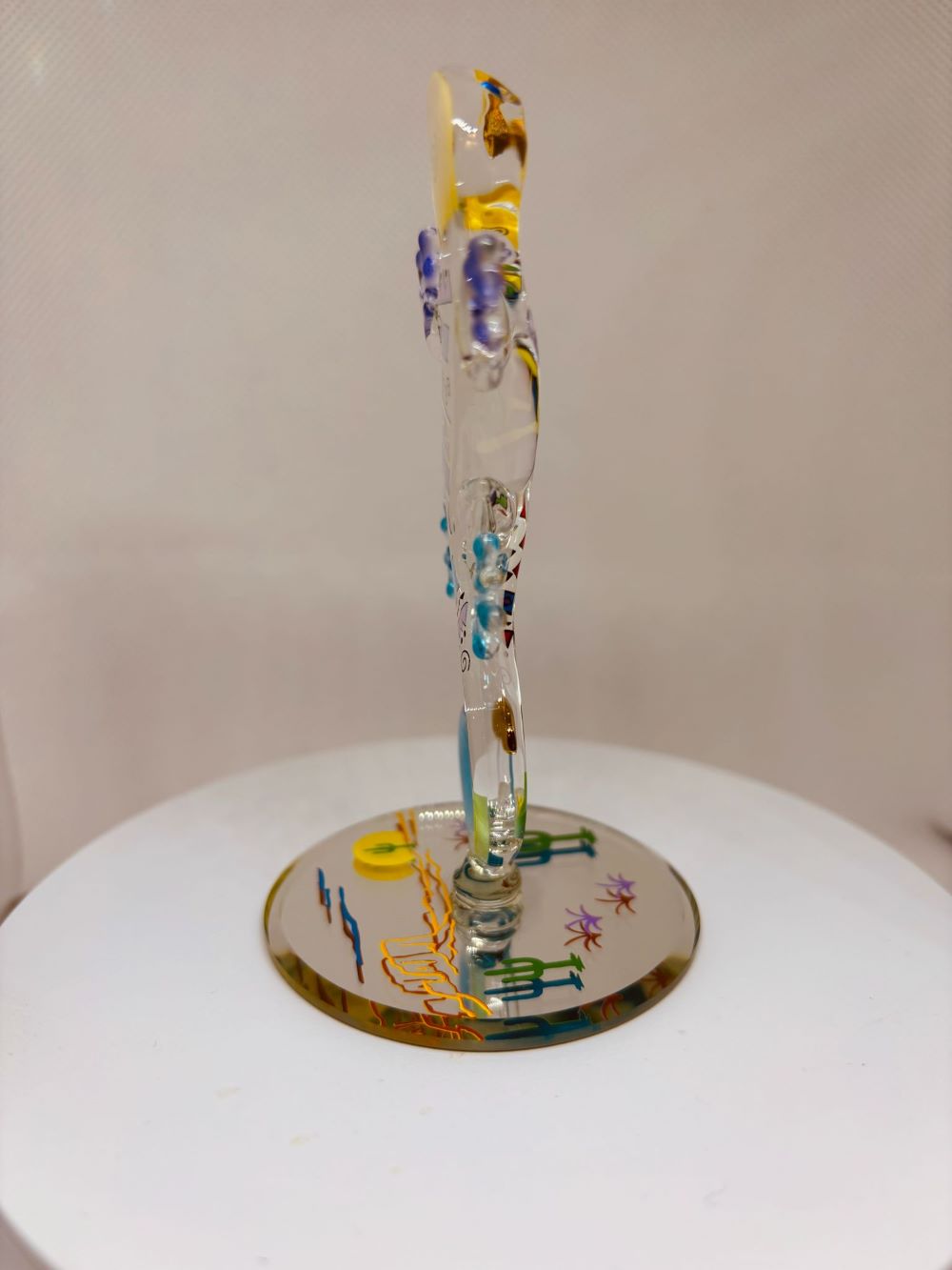 Climbing Gecko Figurine | Handcrafted Colorful Glass Lizard Art Decor