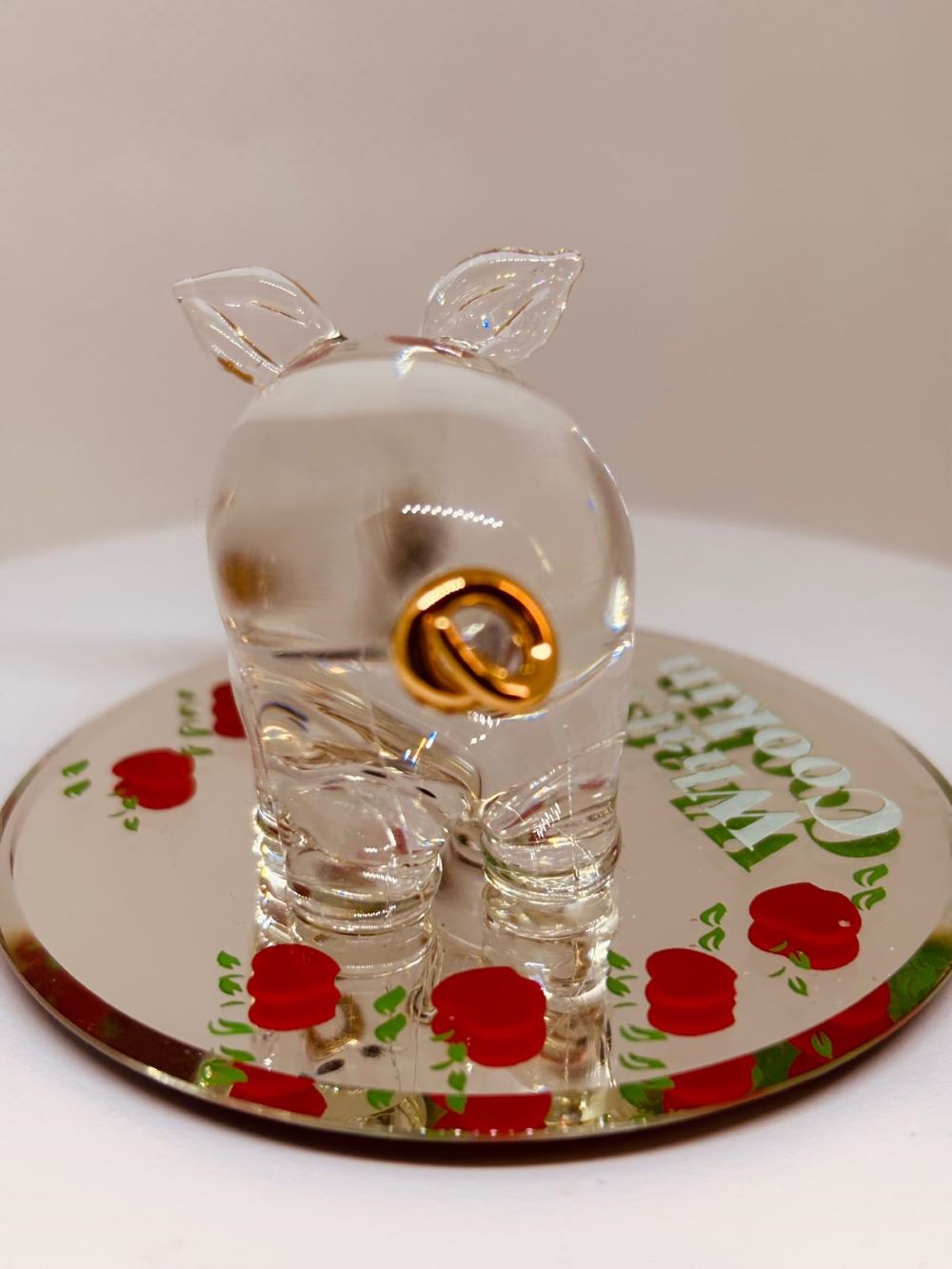 Pig “What’s Cookin” Figurine Handcrafted Glass Farm Pig Decor