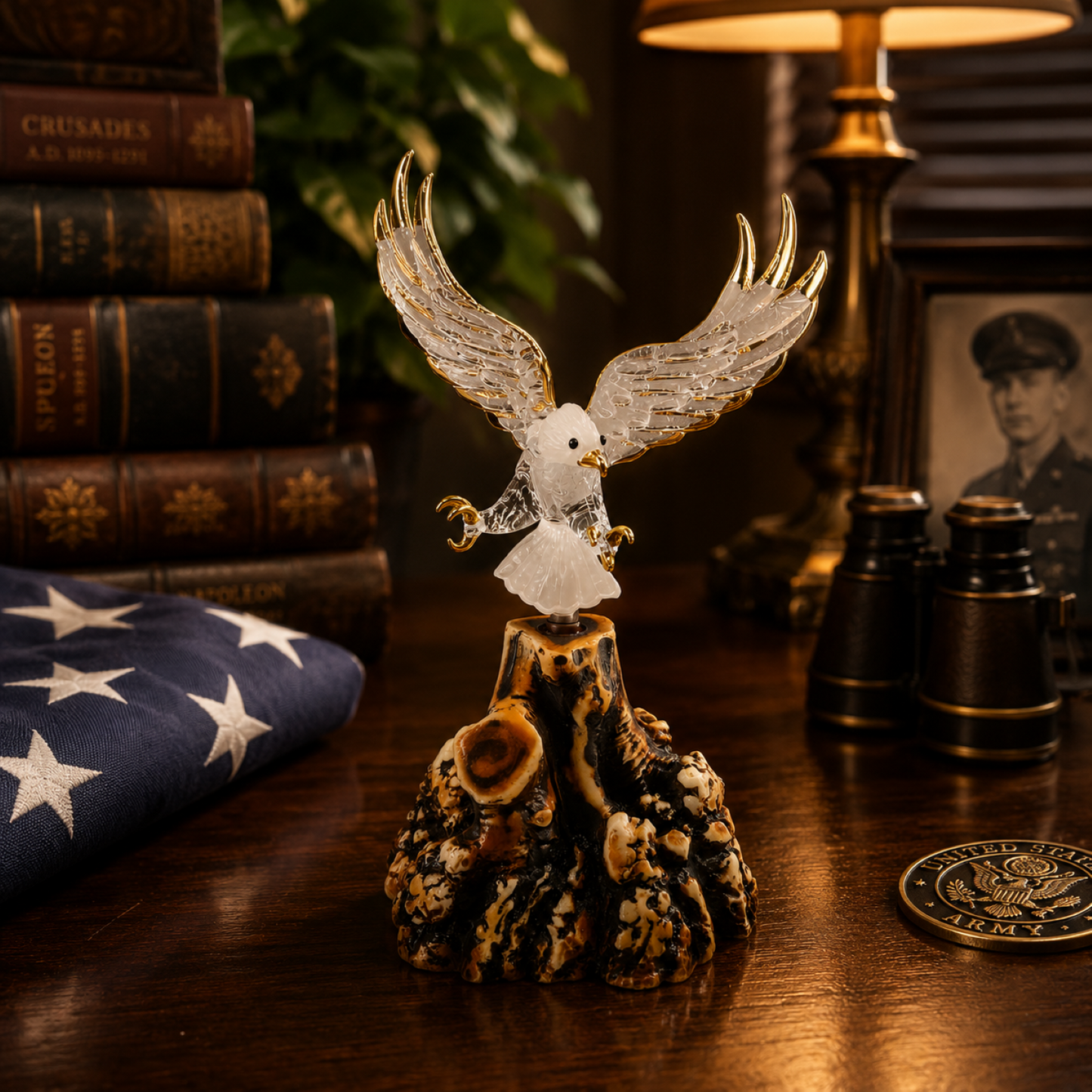 Bald Eagle Glass Figurine Gift | Patriotic Wildlife Collectible Decor