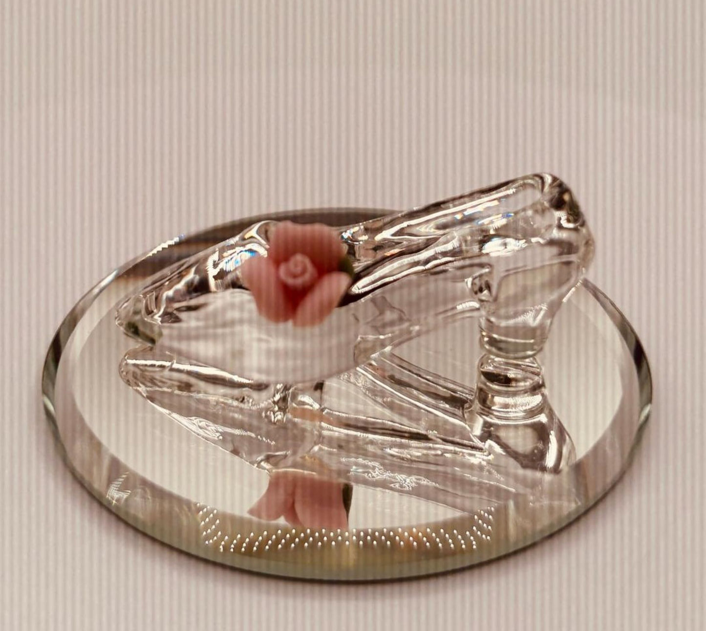 Cinderella Glass Slipper Collectible | Fairy Tale Display Figurine Décor