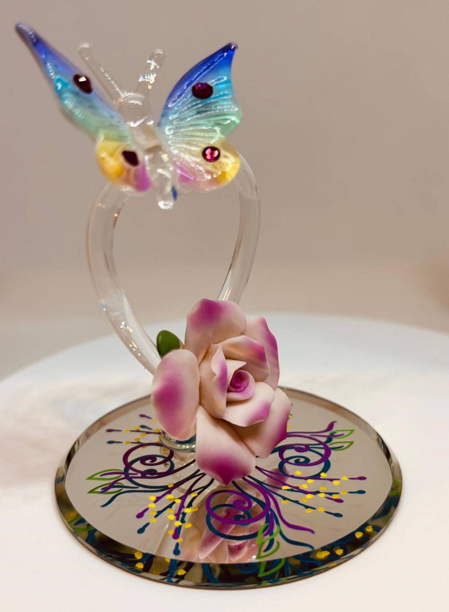 Butterfly Nature’s Beauty Figurine Handcrafted Glass Heart Sculpture with Crystals Romantic Home Decor Gift