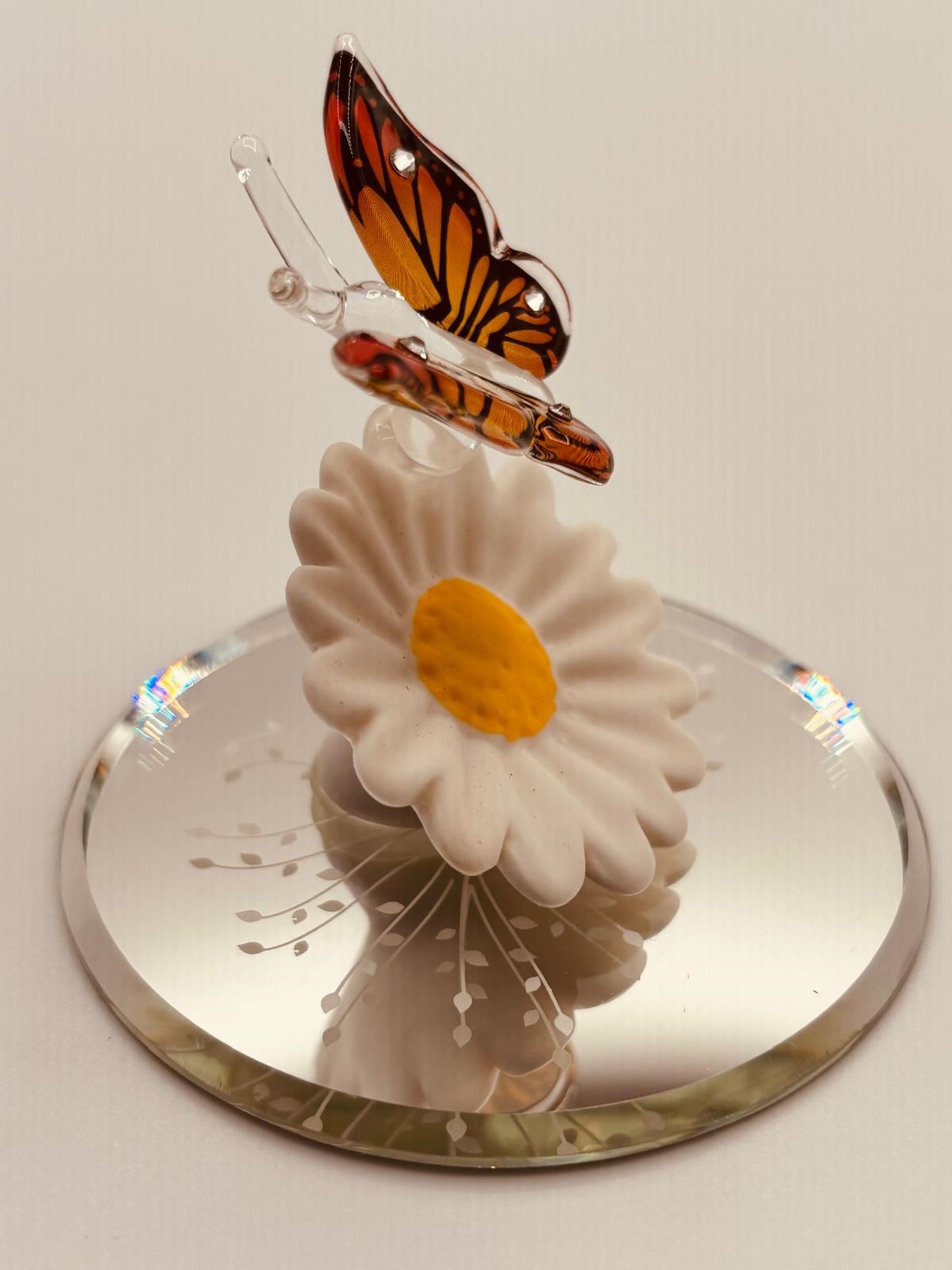 Butterfly on Daisy Glass Figurine | Handcrafted Nature Decor with Crystal Accents