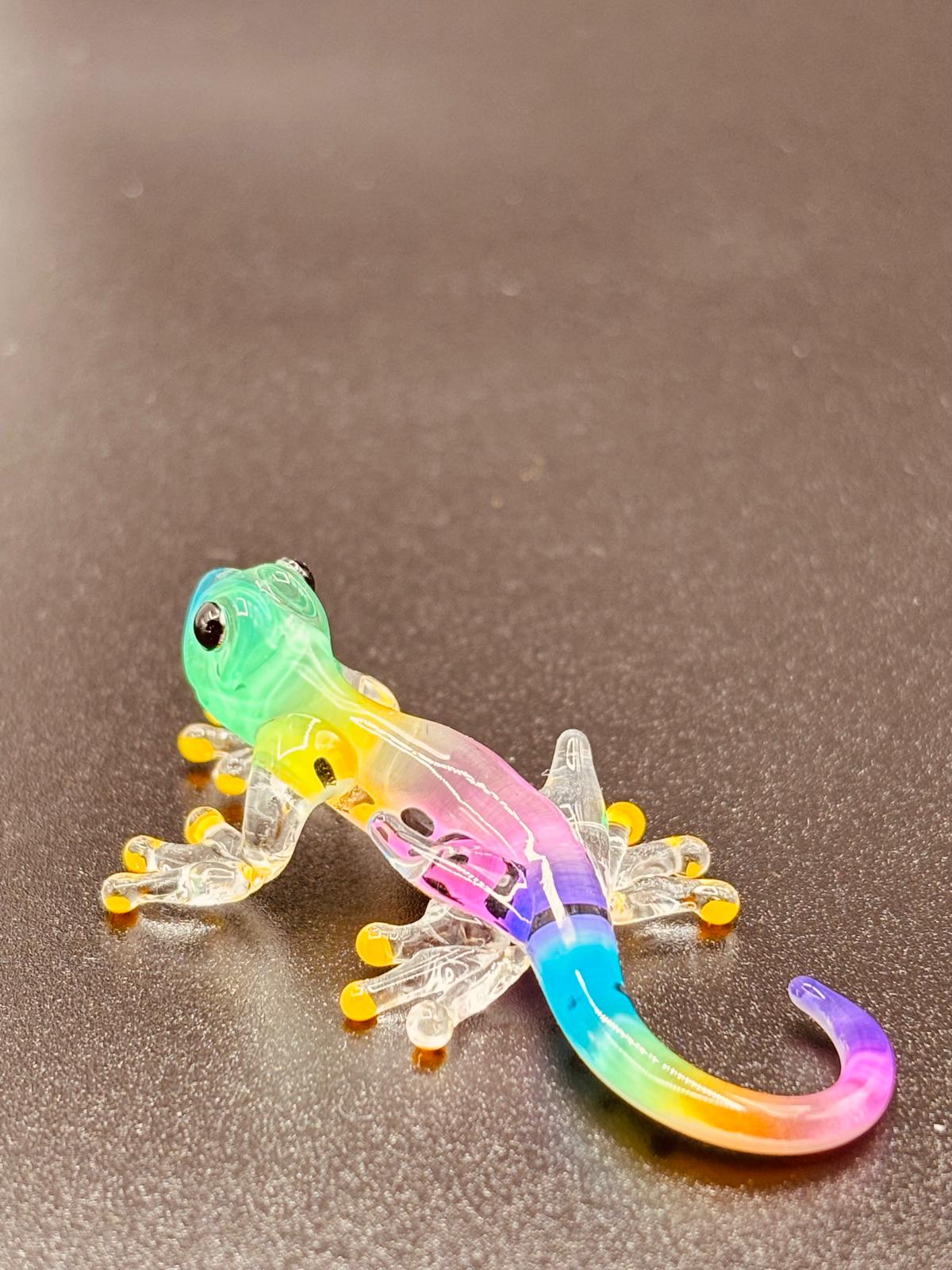 Little Gypsy Gecko Figurine | Handcrafted Glass Lizard Collectible Décor Gift