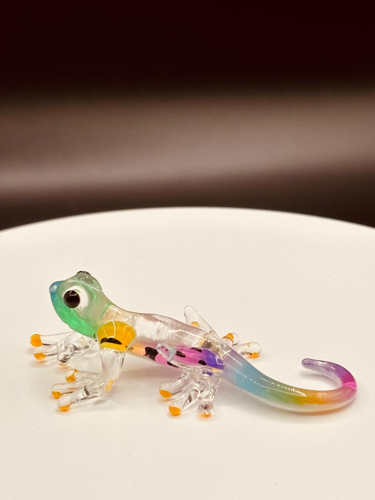 Little Gypsy Gecko Figurine | Handcrafted Glass Lizard Collectible Décor Gift