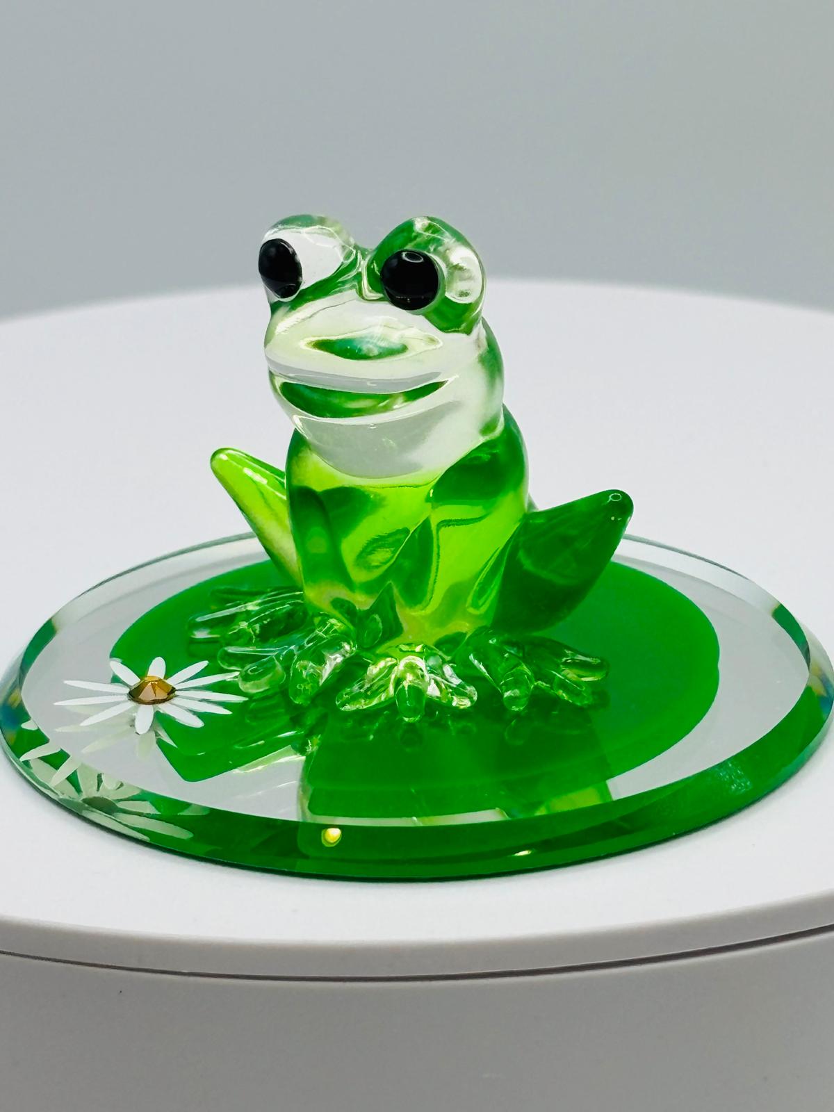 Glass Frog Figurine on Lily Pad Green Animal Collectible Decor