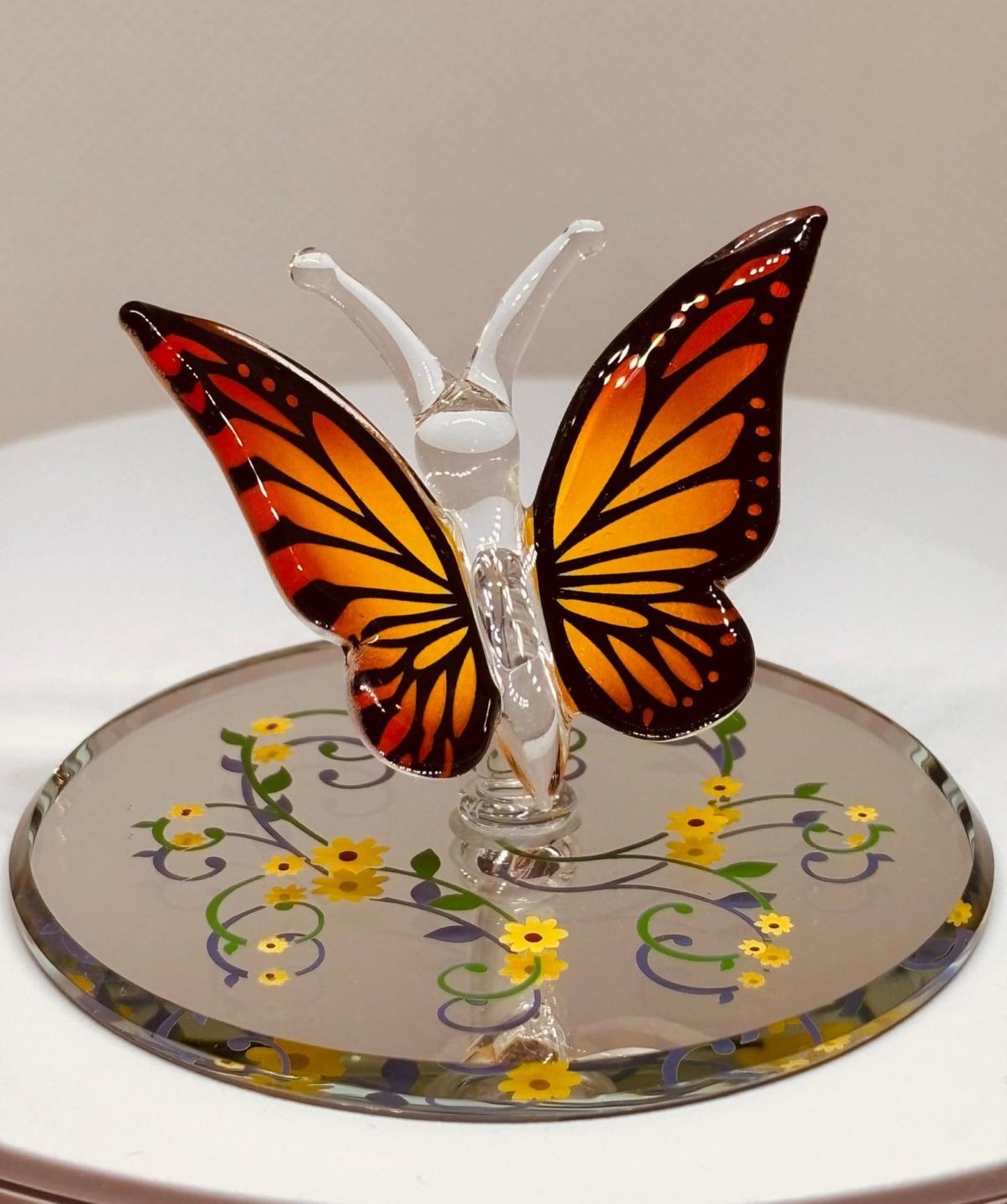 Monarch Butterfly Figurine | Handcrafted Glass Nature Décor Gift