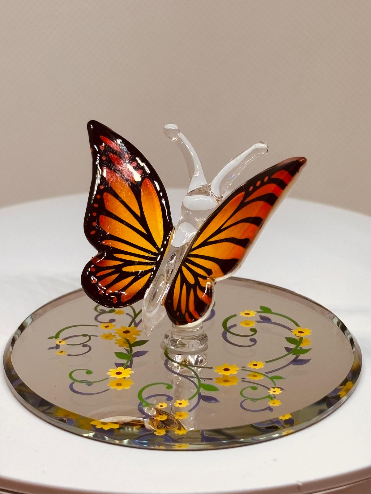 Monarch Butterfly Figurine | Handcrafted Glass Nature Décor Gift