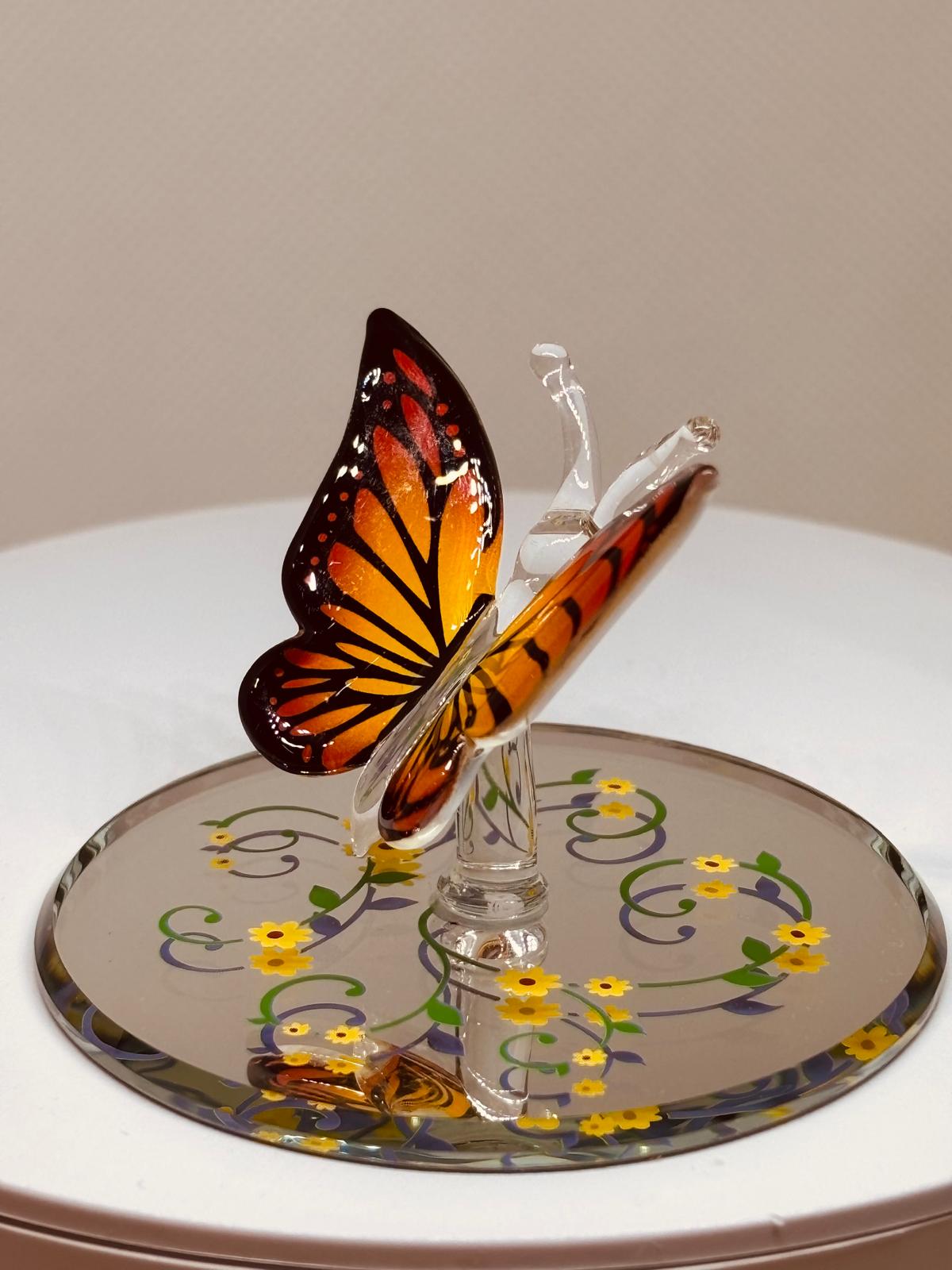Monarch Butterfly Figurine | Handcrafted Glass Nature Décor Gift