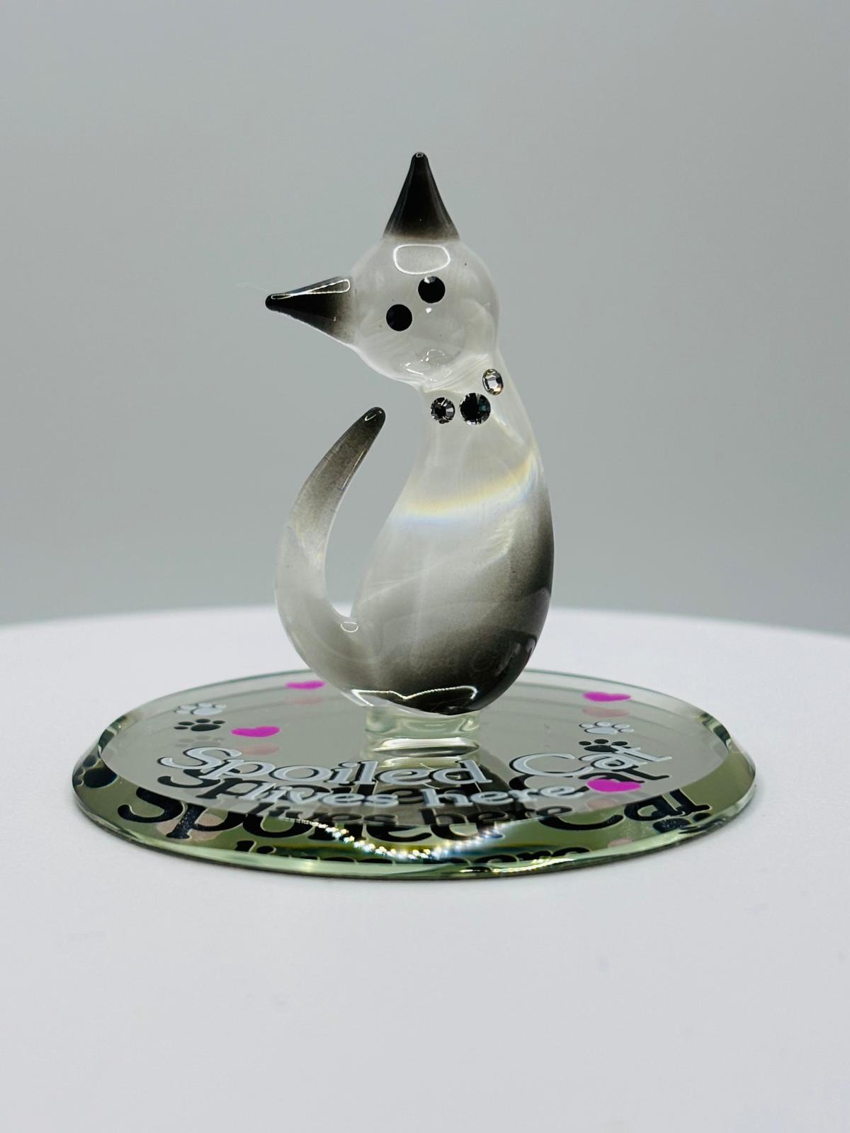 Siamese Cat Figurine, Spoiled Cat Gift, Handcrafted Glass Cat Collectible, Cat Lover Gift, Pet Memorial Décor