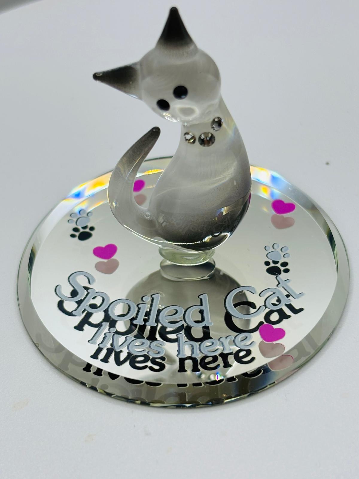 Siamese Cat Figurine, Spoiled Cat Gift, Handcrafted Glass Cat Collectible, Cat Lover Gift, Pet Memorial Décor