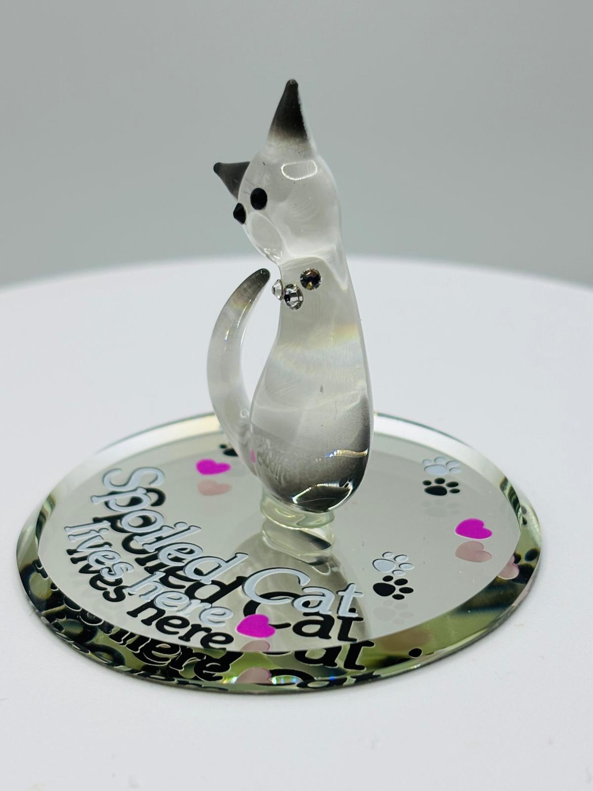 Siamese Cat Figurine, Spoiled Cat Gift, Handcrafted Glass Cat Collectible, Cat Lover Gift, Pet Memorial Décor