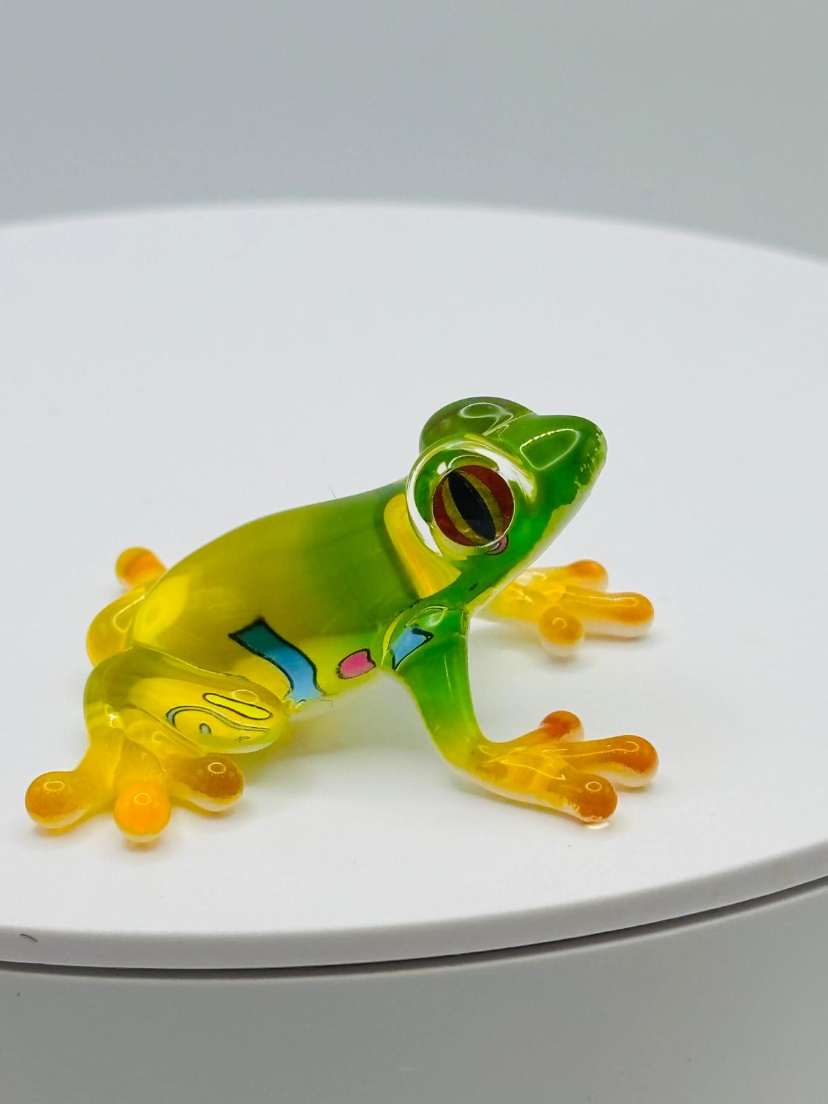 Green Glass Frog Figurine Colorful Curly Frog Collectible Animal Decor