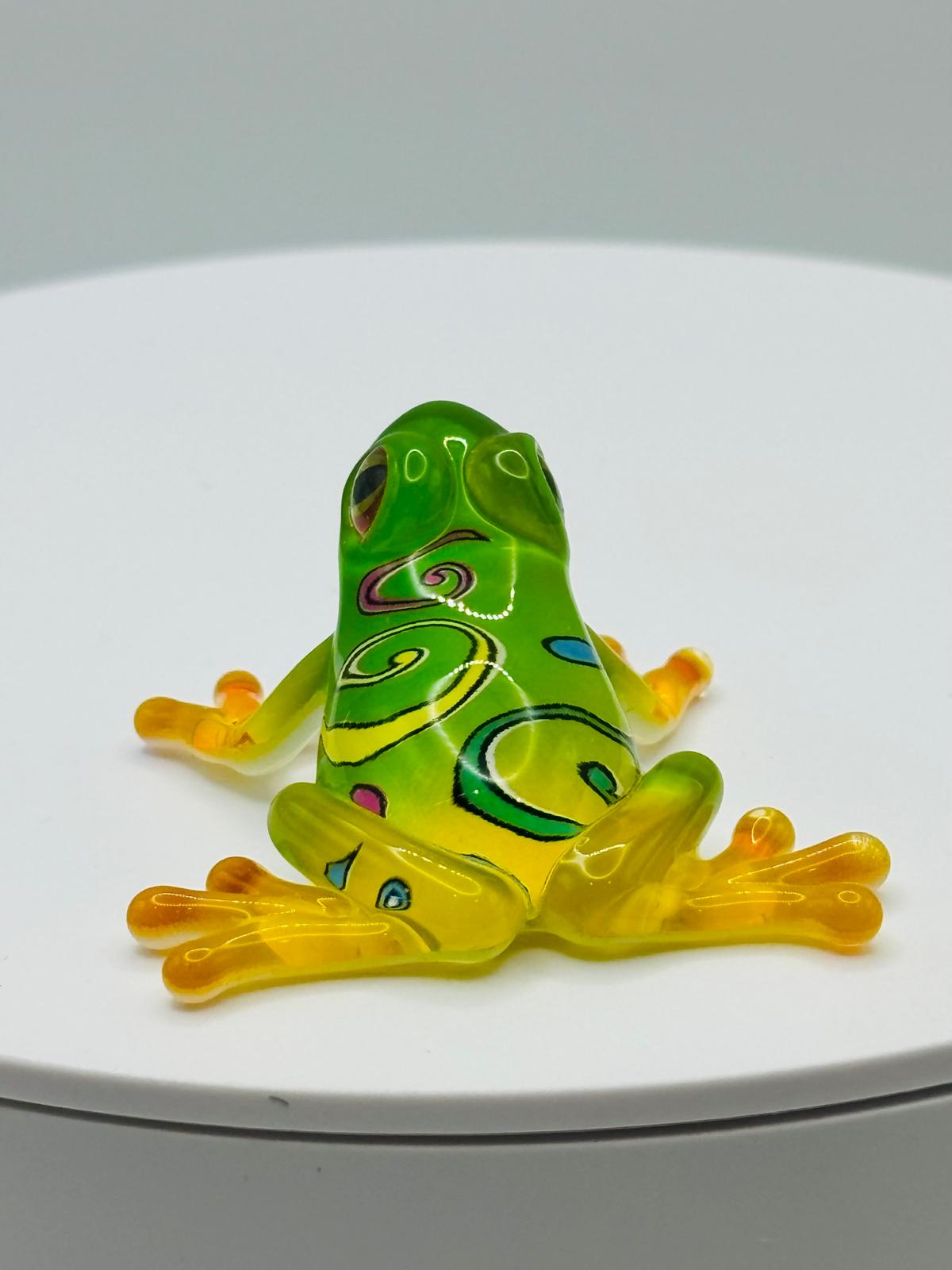 Green Glass Frog Figurine Colorful Curly Frog Collectible Animal Decor
