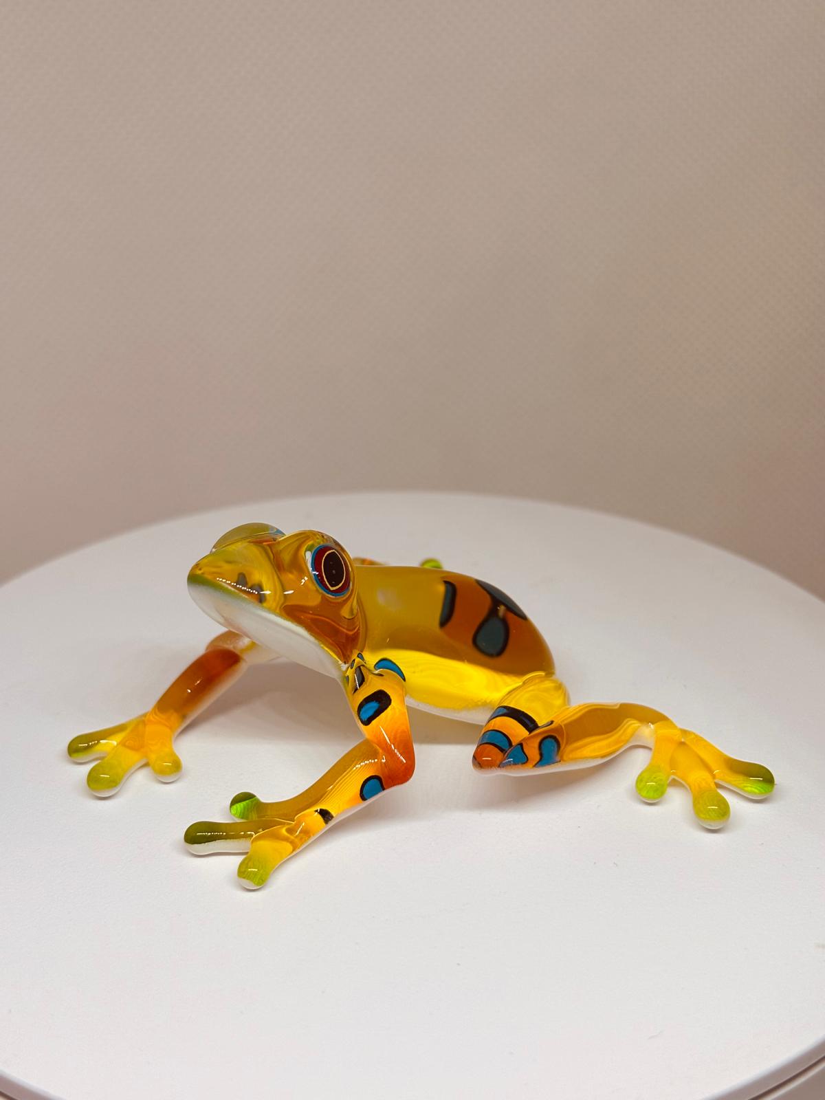 Rain Forest Frog Figurine | Glass Tropical Animal Collectible Décor