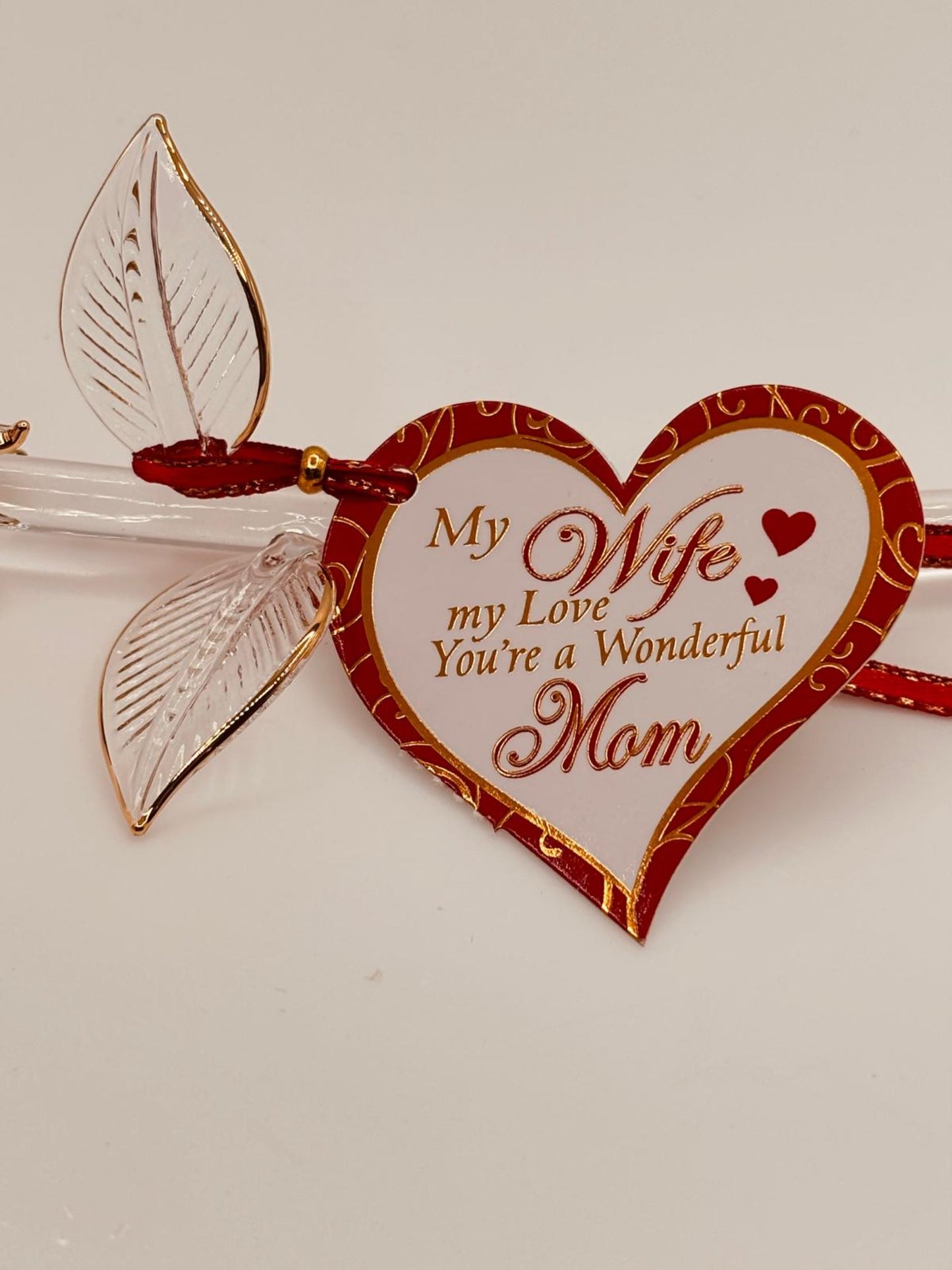 Red Rose “Wonderful Mom” Figurine | Wife Gift Glass Flower Décor