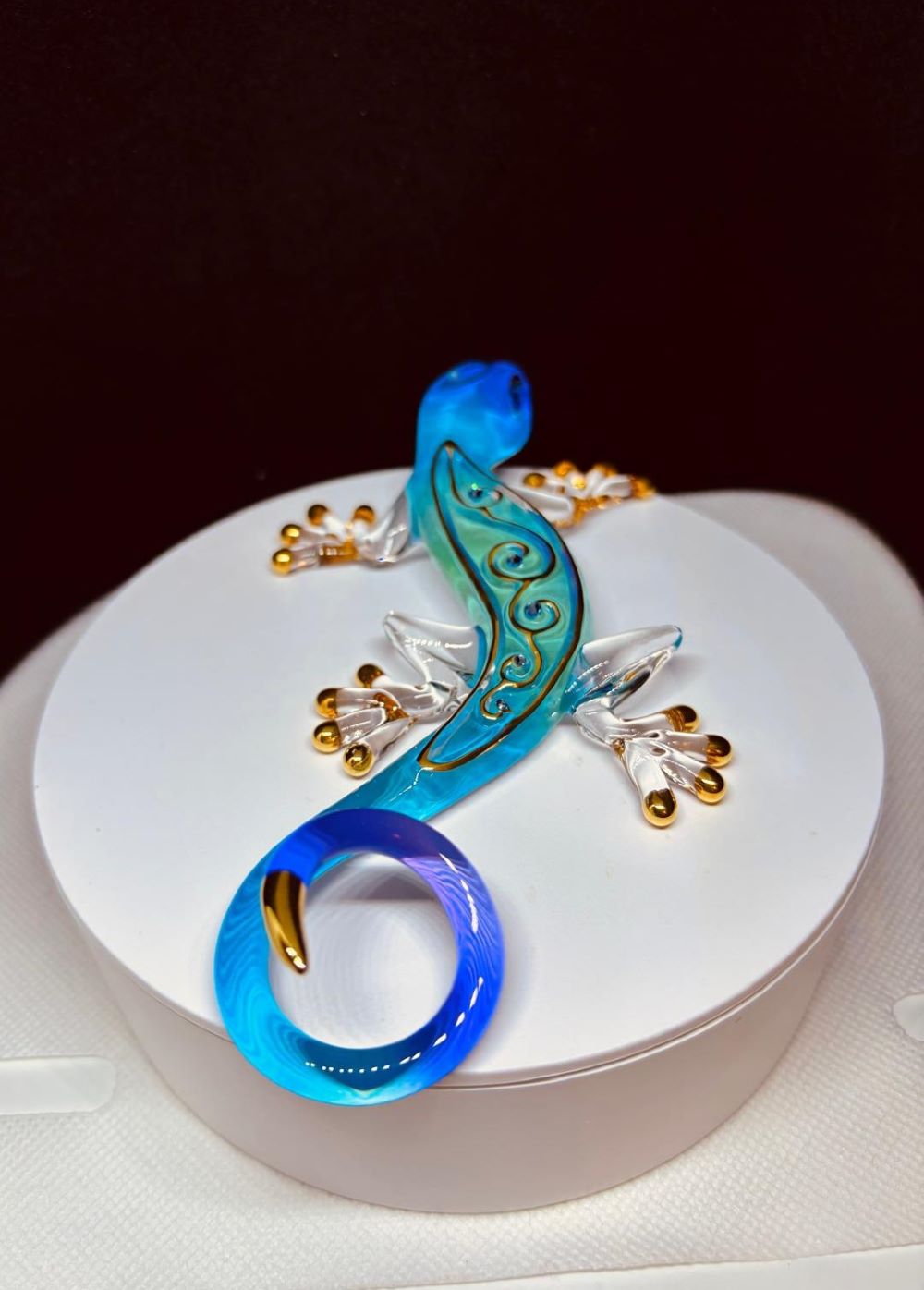 Desert Jewel Gecko Figurine Handcrafted Glass Art with Crystals & 22Kt Gold