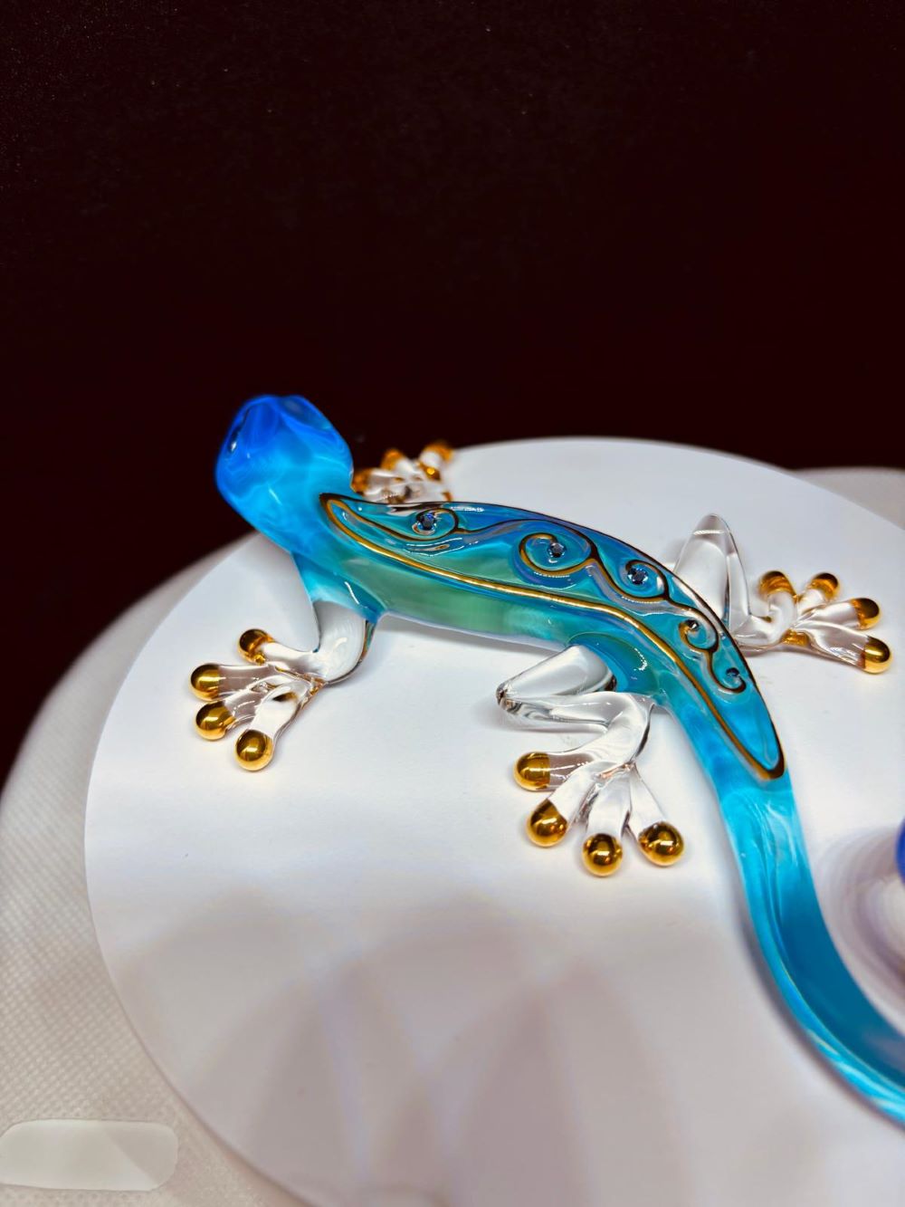 Desert Jewel Gecko Figurine Handcrafted Glass Art with Crystals & 22Kt Gold